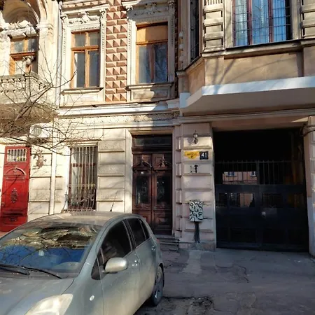Apartment On Koblevs'ka Street 41
