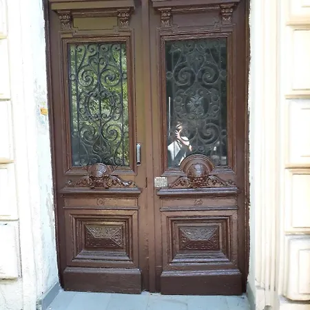 On Koblevs'ka Street 41 Apartment